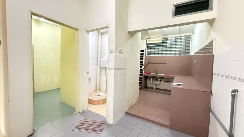 Rumah Teres 2-Tingkat untuk Dijual di Bukit Sentosa (Rawang) - Evelyn Khoo - Kitchen - PropertyGuru.com.my
