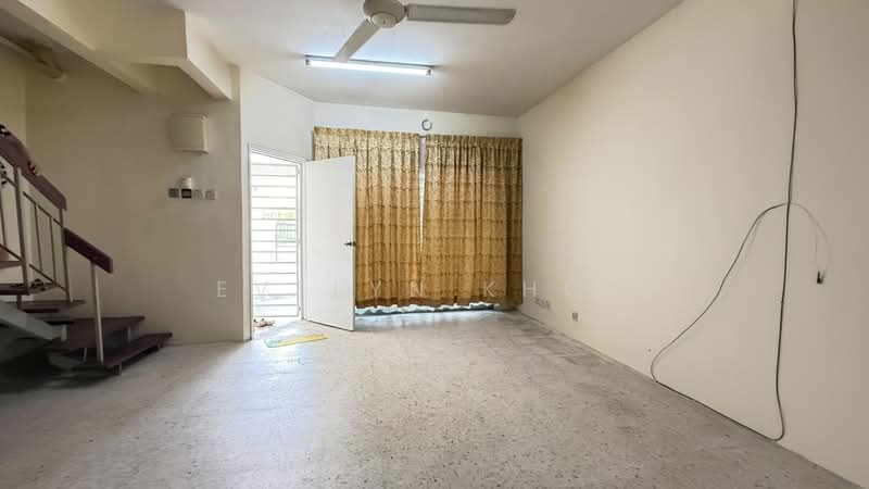 Rumah Teres 2-Tingkat untuk Dijual di Bukit Sentosa (Rawang) - Evelyn Khoo - Living Room - PropertyGuru.com.my