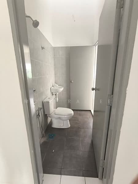 Terraced House for Sale in Sepang (Selangor) - Mohd Rafiee - Bathroom - PropertyGuru.com.my