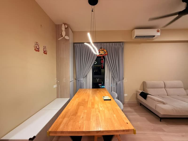Kediaman Servis untuk Dijual di Fortune Centra - Sean Yong - Living Room - PropertyGuru.com.my