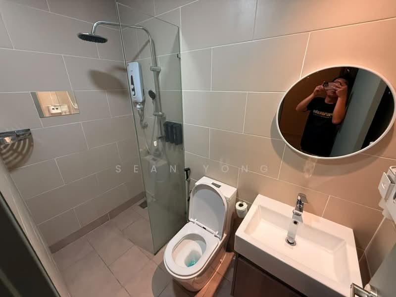 Kediaman Servis untuk Dijual di Fortune Centra - Sean Yong - Bathroom - PropertyGuru.com.my