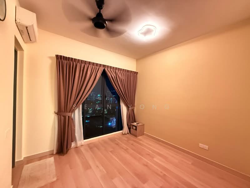 Kediaman Servis untuk Dijual di Fortune Centra - Sean Yong - Bedroom - PropertyGuru.com.my