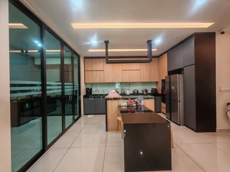 Semi-Detached House for Sale in Taman Sutera (Johor Bahru) - Regine Ng - Kitchen - PropertyGuru.com.my