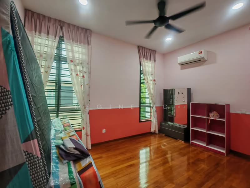 Semi-Detached House for Sale in Taman Sutera (Johor Bahru) - Regine Ng - Bedroom - PropertyGuru.com.my