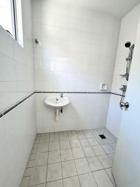 2-storey Terraced House for Sale in Batu 9 (Cheras) - Jeslyn Tan - Bathroom - PropertyGuru.com.my