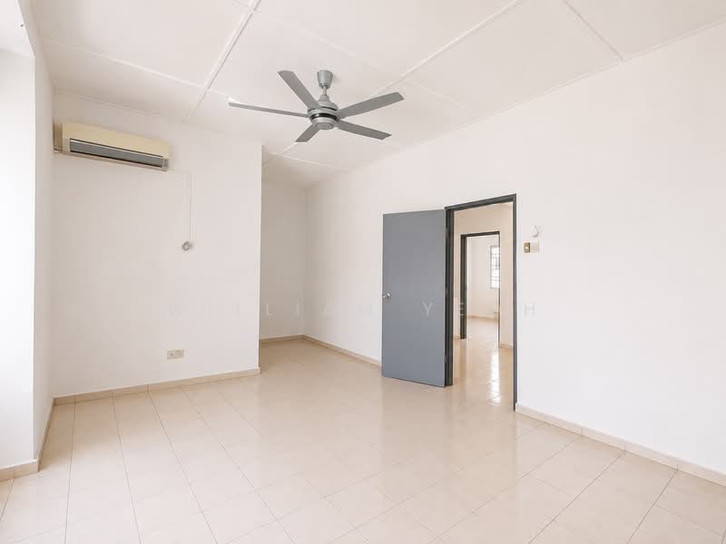 2-storey Terraced House for Sale in Bandar Bukit Tinggi 2 (Klang) - William Yeoh - Master Room - PropertyGuru.com.my