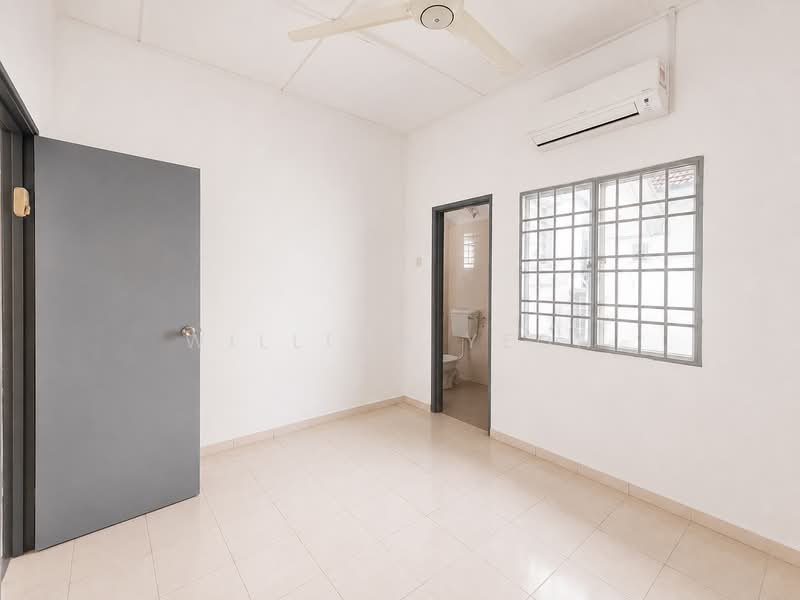 2-storey Terraced House for Sale in Bandar Bukit Tinggi 2 (Klang) - William Yeoh - room - PropertyGuru.com.my