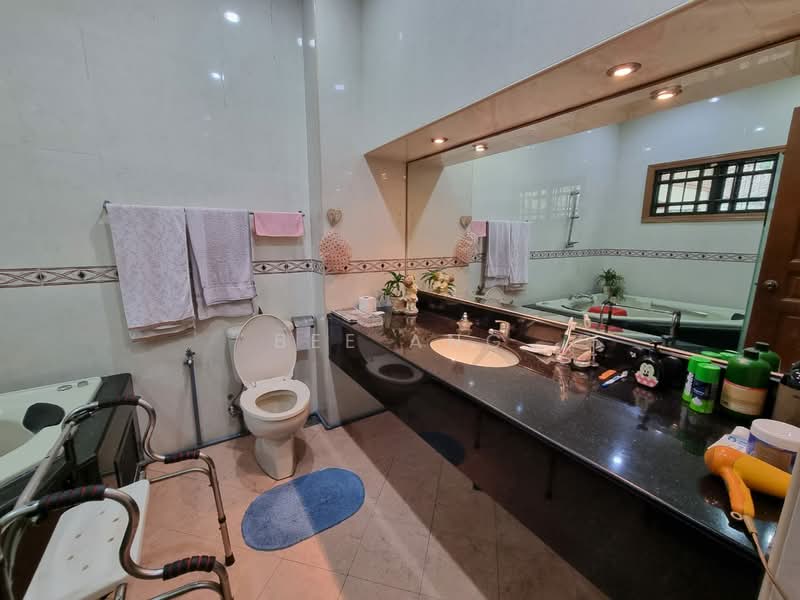 2-storey Terraced House for Sale in Klang (Selangor) - Bee Ang - Bathroom - PropertyGuru.com.my