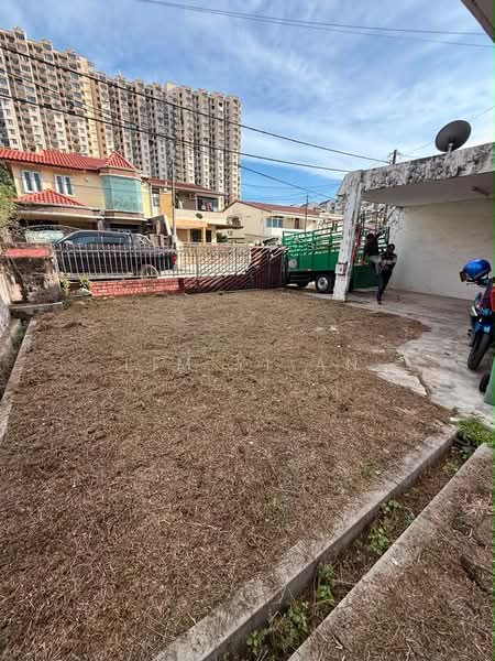 Rumah Berkembar untuk Dijual di Pantai Jerejak (Bayan Lepas) - Lim Yi An - PropertyGuru.com.my