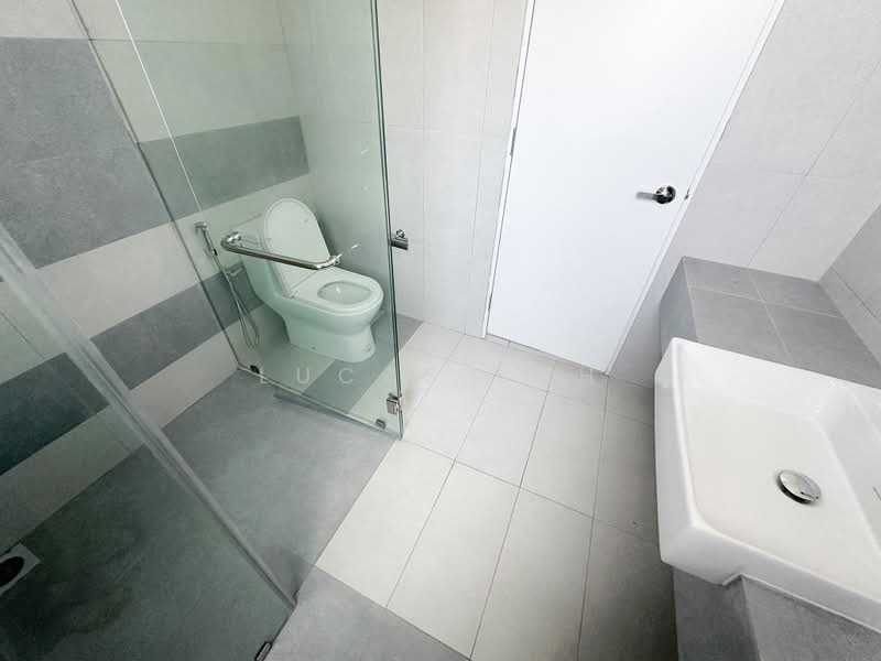 Rumah Teres 2-Tingkat untuk Disewa di Bandar Seri Coalfields (Sungai Buloh) - Lucas Loh - Bathroom - PropertyGuru.com.my