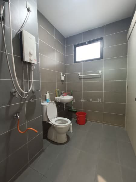 Rumah Teres 2-Tingkat untuk Dijual di Bandar Bukit Raja (Klang) - Shan Shan - Bathroom - PropertyGuru.com.my