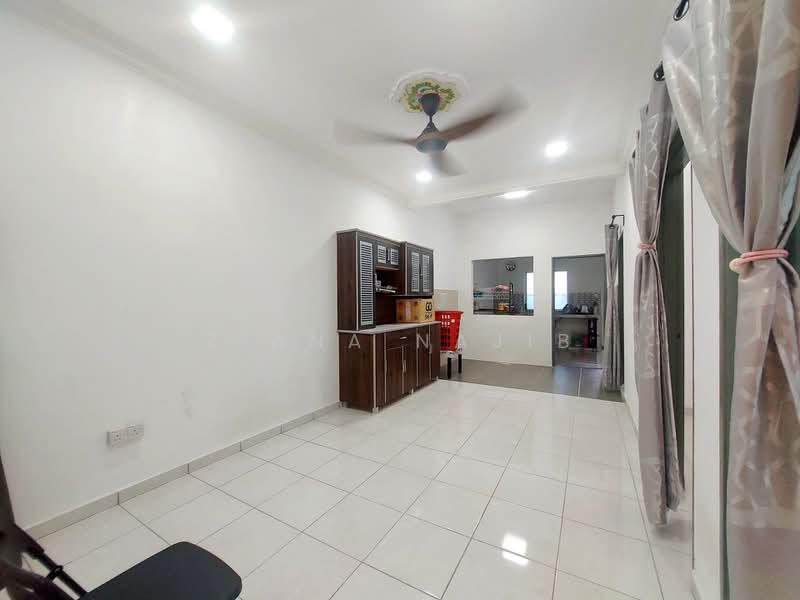 1-storey Terraced House for Rent in Kapar (Selangor) - Ziana Najib - Living Room - PropertyGuru.com.my