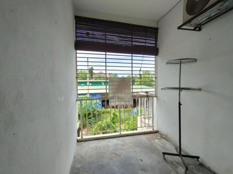 2-storey Terraced House for Sale in Sungai Merab (Dengkil) - Mohd Rafiee - Balcony - PropertyGuru.com.my