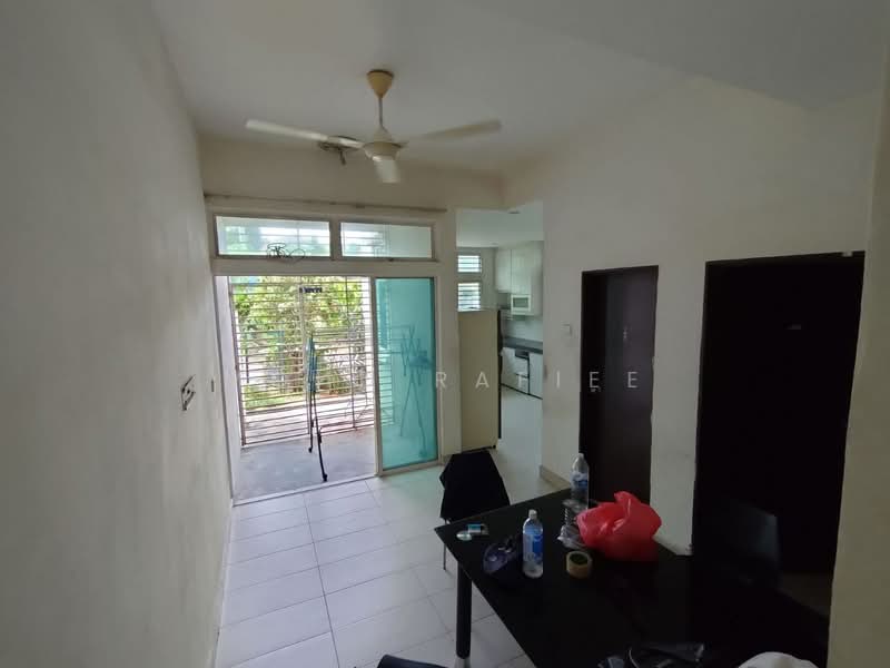 2-storey Terraced House for Sale in Sungai Merab (Dengkil) - Mohd Rafiee - Living Room - PropertyGuru.com.my