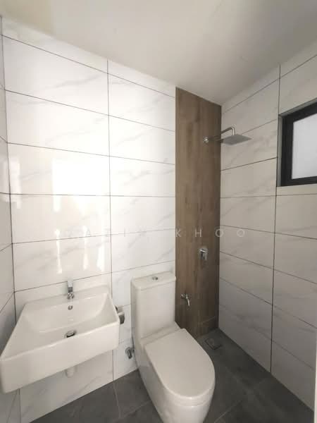 Service Residence for Sale at Piccadilly - Qazin Khoo - Bathroom - PropertyGuru.com.my