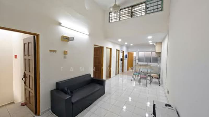 Townhouse for Sale in Taman Wangsa Permai (Kepong) - Tammy Tan - Living Room - PropertyGuru.com.my