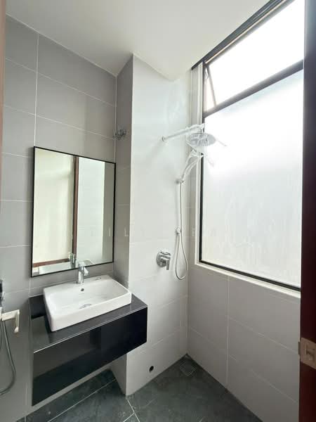 Rumah Teres 2-Tingkat untuk Dijual di Puteri Harbour (Iskandar Puteri (Nusajaya)) - Lili Tea - Bathroom - PropertyGuru.com.my