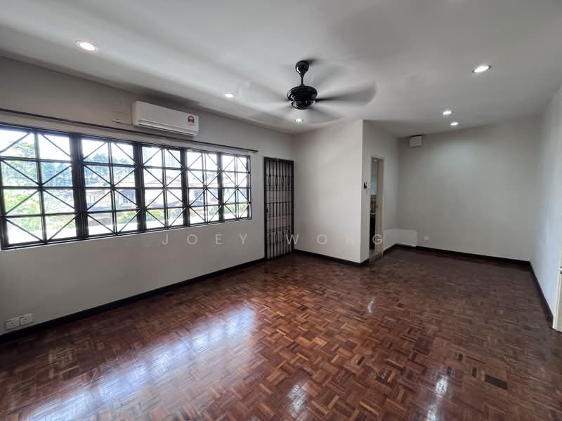 Rumah Teres 2-Tingkat untuk Disewa di Damansara Jaya (Petaling Jaya) - Joey Wong - Living Room - PropertyGuru.com.my