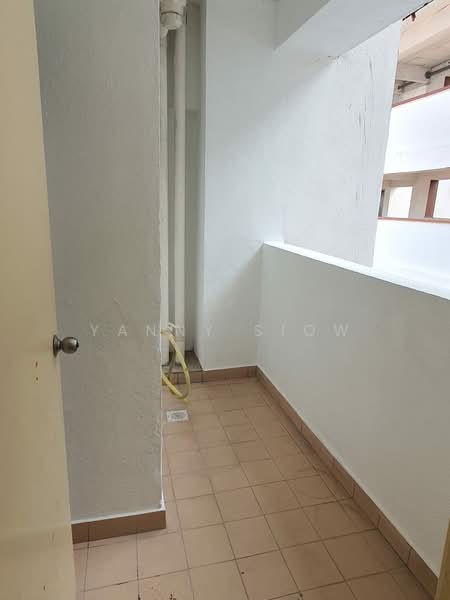 Kondominium untuk Dijual di Sri Pelangi Condominiums - Yanny Siow - Balcony - PropertyGuru.com.my