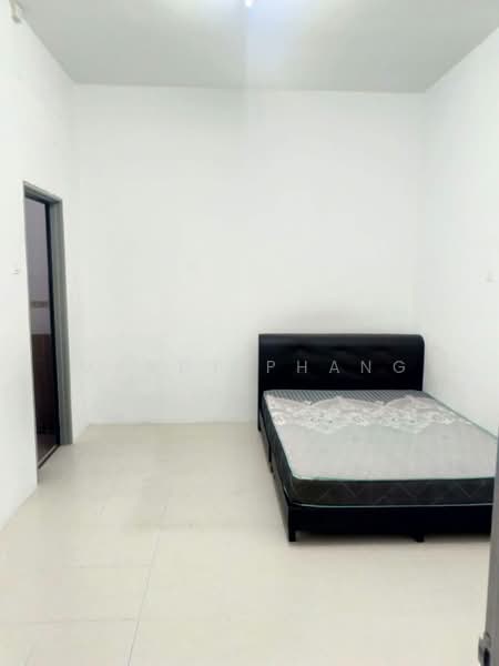 1-storey Terraced House for Rent in Panorama Lapangan Perdana (Ipoh) - Mandy Phang - Bedroom - PropertyGuru.com.my