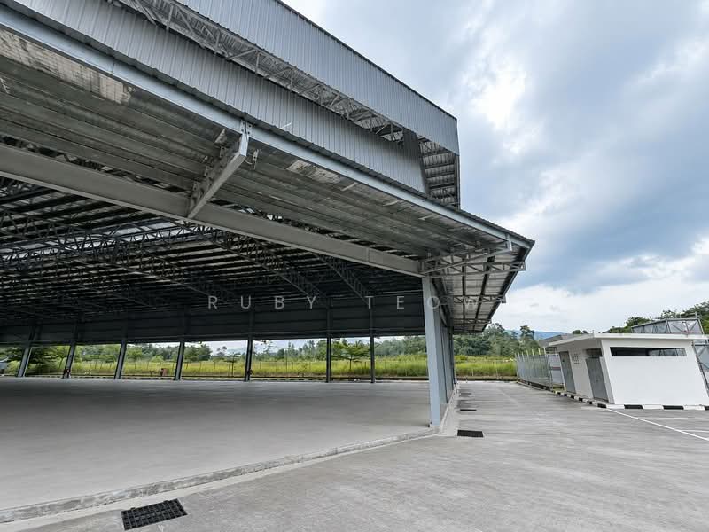 Kilang Terpisah untuk Dijual di Kawasan Perindustrian Lukut (Kota Tinggi) - Ruby Teow - Exterior - PropertyGuru.com.my