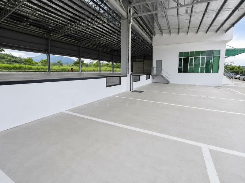 Kilang Terpisah untuk Dijual di Kawasan Perindustrian Lukut (Kota Tinggi) - Ruby Teow - Exterior - PropertyGuru.com.my