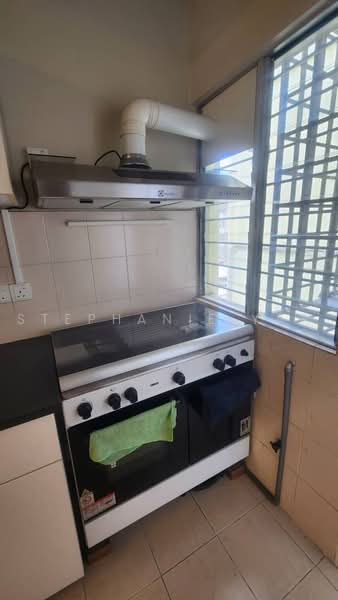 Pangsapuri untuk Dijual di Pangsapuri Kasuarina - Stephanie Yap - Kitchen - PropertyGuru.com.my