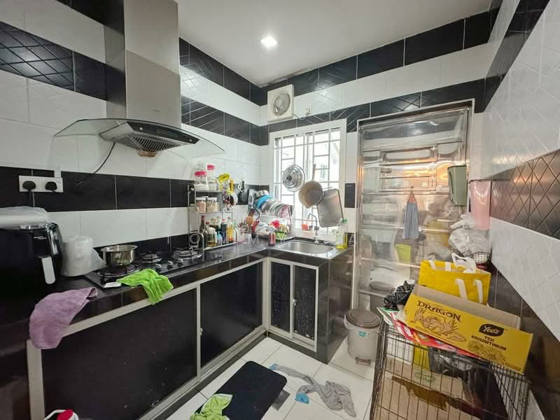 2-storey Terraced House for Sale in Taman Seri Austin (Tebrau) - Tommy Tai - Kitchen - PropertyGuru.com.my
