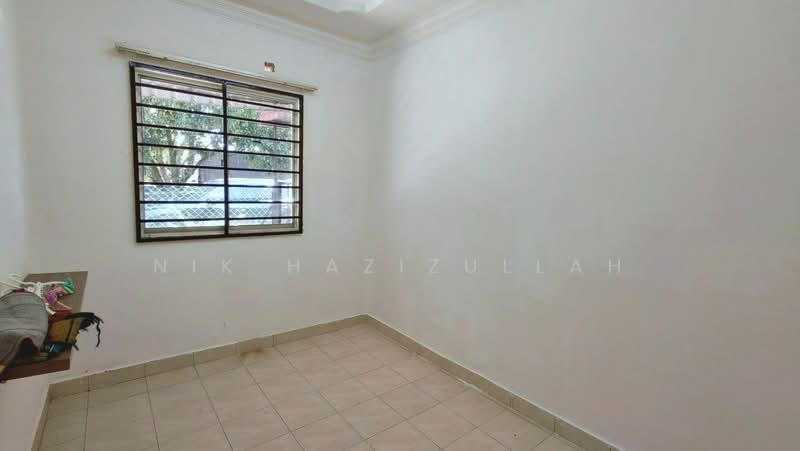 Rumah Teres 1-Tingkat untuk Dijual di Kampung Jalan Kebun (Shah Alam) - Nik Hazizullah - PropertyGuru.com.my