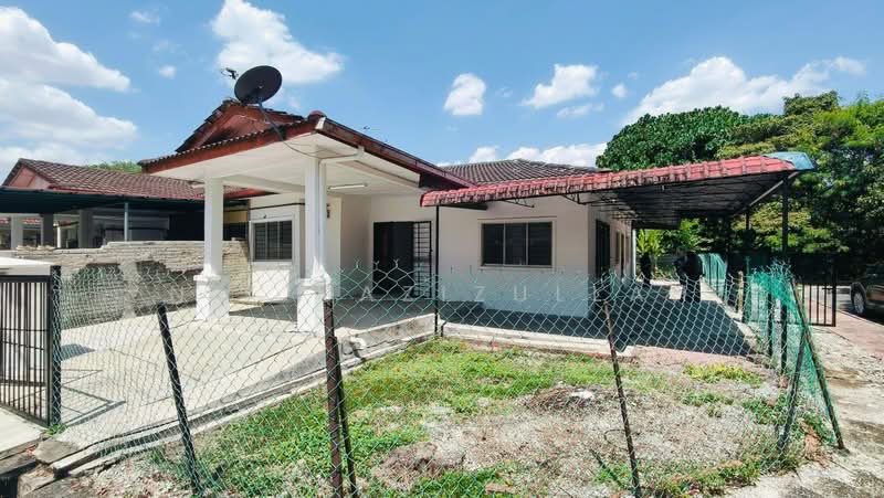 Rumah Teres 1-Tingkat untuk Dijual di Kampung Jalan Kebun (Shah Alam) - Nik Hazizullah - PropertyGuru.com.my