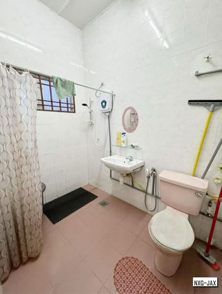 Rumah Teres 2-Tingkat untuk Dijual di Taman Sentosa (Klang) - Hao Kai Khaw - Bathroom - PropertyGuru.com.my
