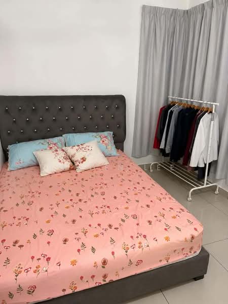 Kediaman Servis untuk Dijual di Almyra Residences - Jayden Lee - Bedroom - PropertyGuru.com.my