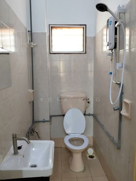 Rumah Teres 2-Tingkat untuk Disewa di Usj 11 (Subang Jaya) - Lydia Loo - Bathroom - PropertyGuru.com.my