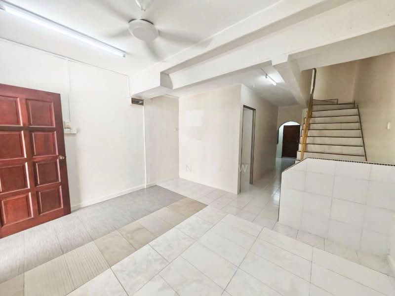 Rumah Teres 2-Tingkat untuk Dijual di Taman Johor Jaya (Johor Bahru) - Finn Aw - PropertyGuru.com.my