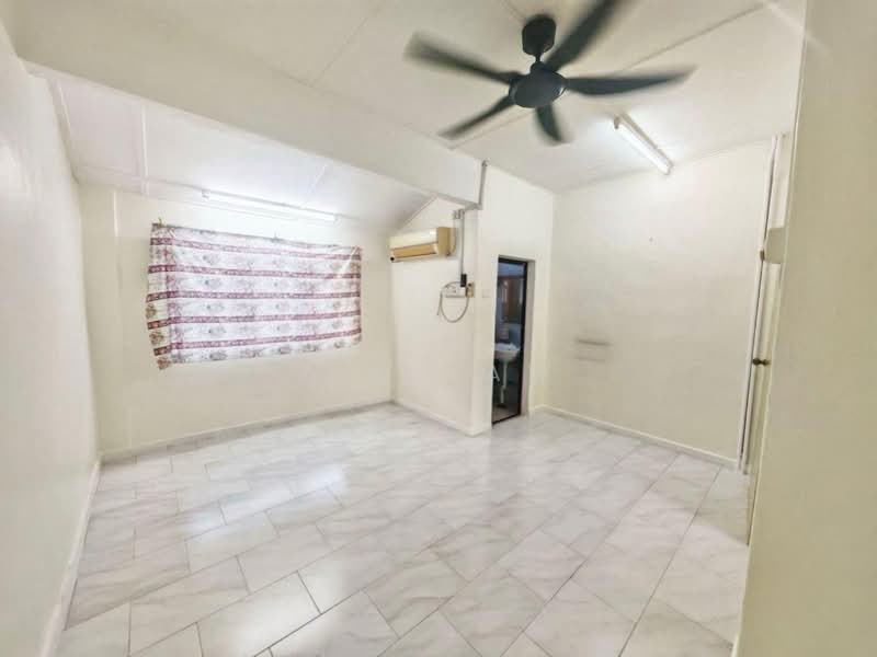 Rumah Teres 2-Tingkat untuk Dijual di Taman Johor Jaya (Johor Bahru) - Finn Aw - PropertyGuru.com.my