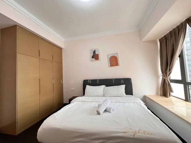 Kediaman Servis untuk Dijual di Paragon Suites @ CIQ - Eugene Tay - Bedroom - PropertyGuru.com.my