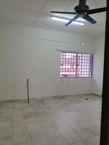 Rumah Teres 2-Tingkat untuk Disewa di Taman Muhibbah (Seri Kembangan) - Joey Wong - Interior - PropertyGuru.com.my