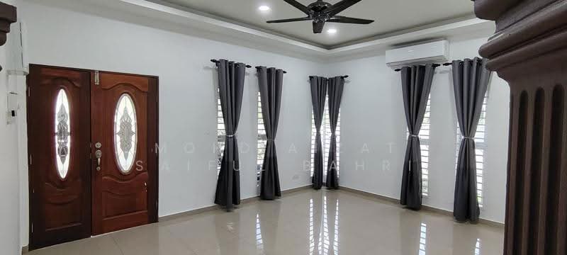 Bungalow House for Sale in Kampung Jenderam Hulu (Dengkil) - Mohd Aizat Saiful Bahri - Entrance - PropertyGuru.com.my