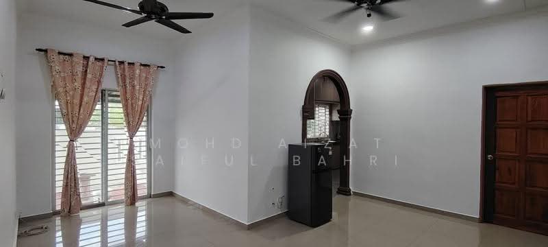 Bungalow House for Sale in Kampung Jenderam Hulu (Dengkil) - Mohd Aizat Saiful Bahri - Living Room - PropertyGuru.com.my