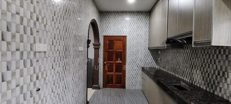 Bungalow House for Sale in Kampung Jenderam Hulu (Dengkil) - Mohd Aizat Saiful Bahri - Kitchen - PropertyGuru.com.my