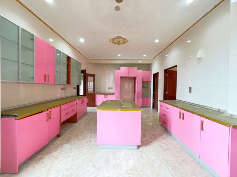 Bungalow House for Sale in TTDI Hills (Kuala Lumpur) - Aivan Ng - Kitchen - PropertyGuru.com.my