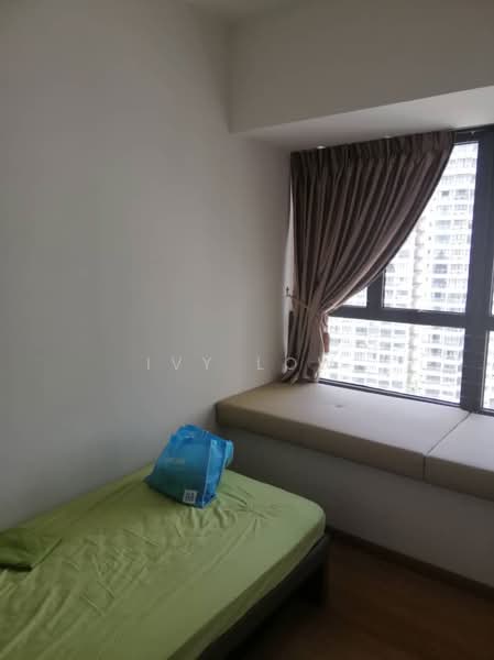 Condominium for Sale at Lovell @ Country Garden Danga Bay - Ivy Low - Bedroom - PropertyGuru.com.my