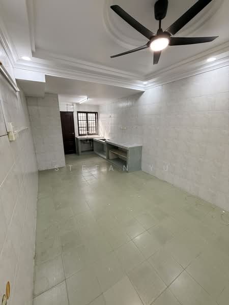 Rumah Teres 2-Tingkat untuk Dijual di Ulu Tiram (Johor) - Stefan Yu - Kitchen - PropertyGuru.com.my