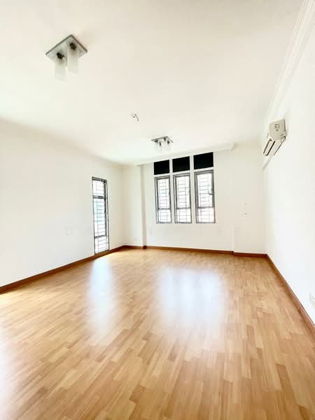 Semi-Detached House for Sale in Taman Austin Perdana (Tebrau) - Daphne Lee - Living Room - PropertyGuru.com.my
