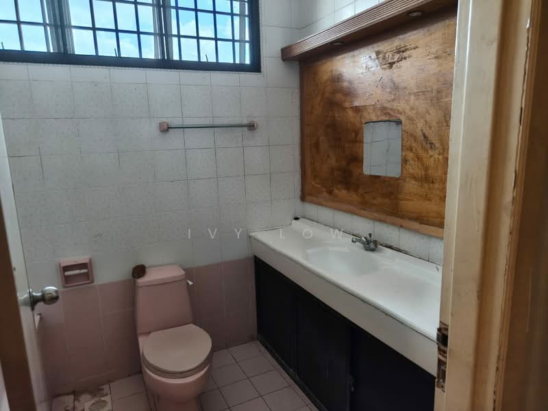 2-storey Terraced House for Rent in Taman Suria (Johor Bahru) - Ivy Low - Bathroom - PropertyGuru.com.my