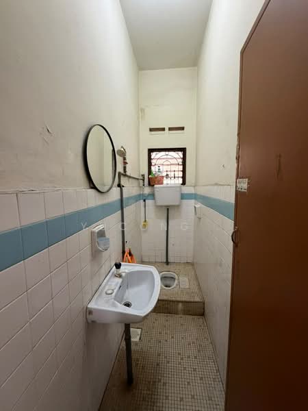 Rumah Teres 2-Tingkat untuk Dijual di Taman Sentosa (Johor Bahru) - Yucong . - Bathroom - PropertyGuru.com.my
