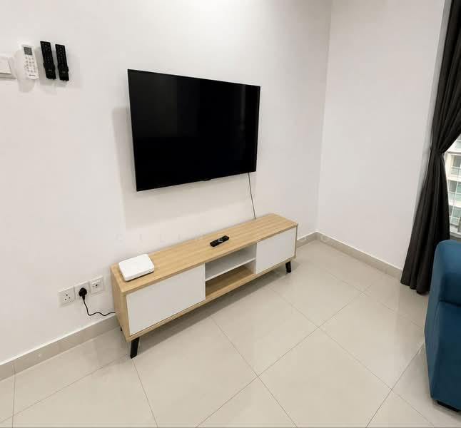 Kondominium untuk Disewa di Paraiso Residence @ The Earth - Celine Shoo - Living Room - PropertyGuru.com.my