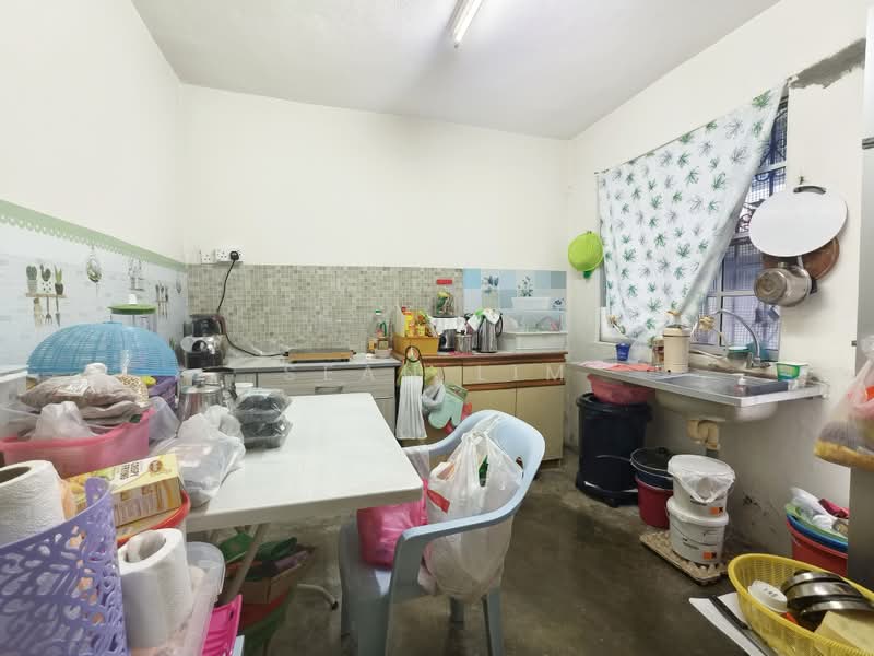 Rumah Teres 2-Tingkat untuk Dijual di Taman Putra (Ampang) - Sean Lim - Kitchen - PropertyGuru.com.my
