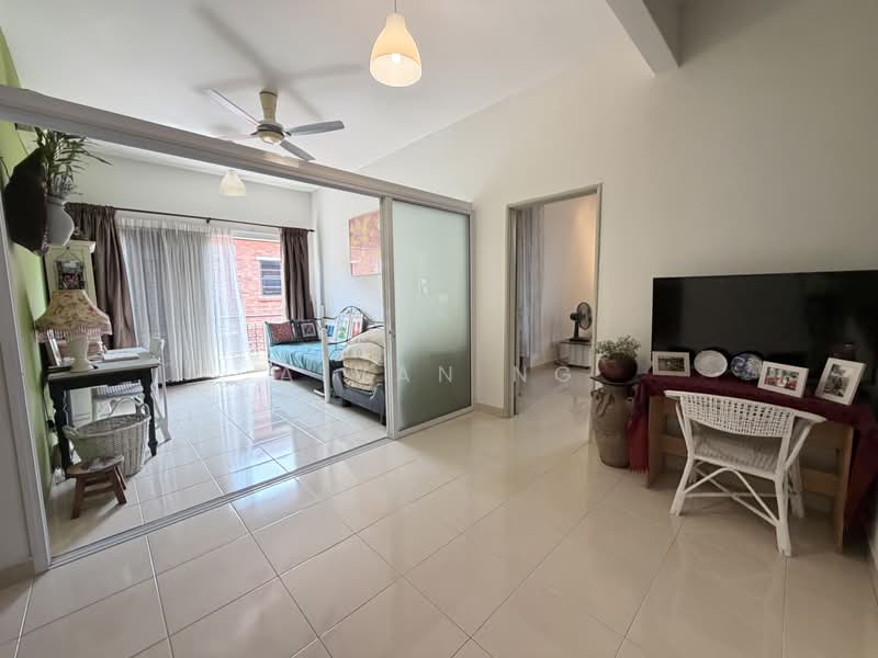 Rumah Berkembar untuk Dijual di Taman Vista Mutiara (Bandar Sungai Long) - Aivan Ng - Living Room - PropertyGuru.com.my