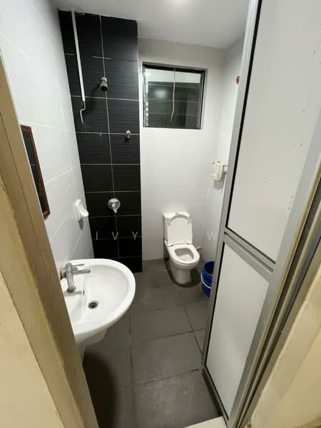 2.5-storey Terraced House for Sale in Kulai (Johor) - Ivy Low - Bathroom - PropertyGuru.com.my